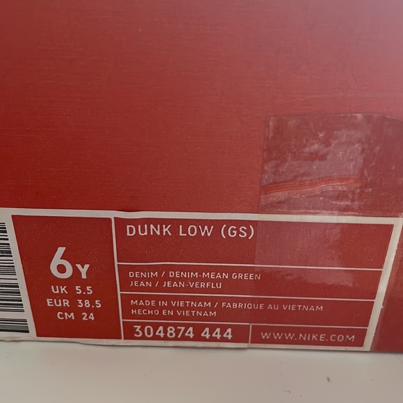 2004 Nike Dunk ‘Incredible Hulk’ Size 6Y (7.5W) - Picture 9 of 10